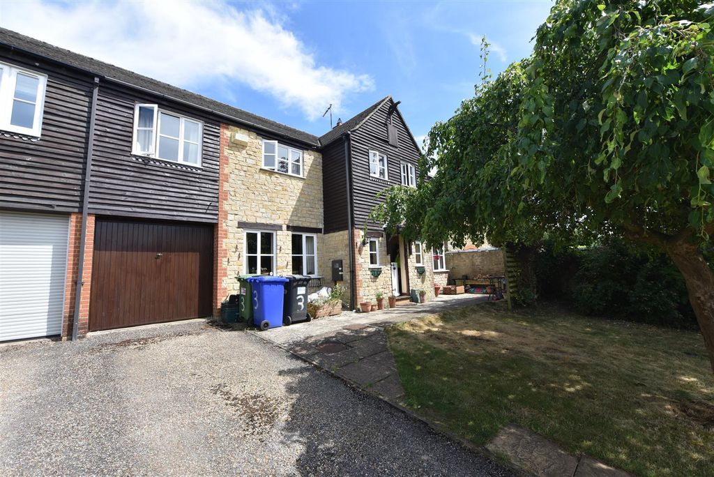 Property photo 1 of 21