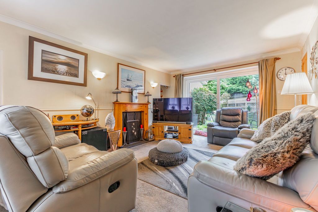 Property photo 2 of 15