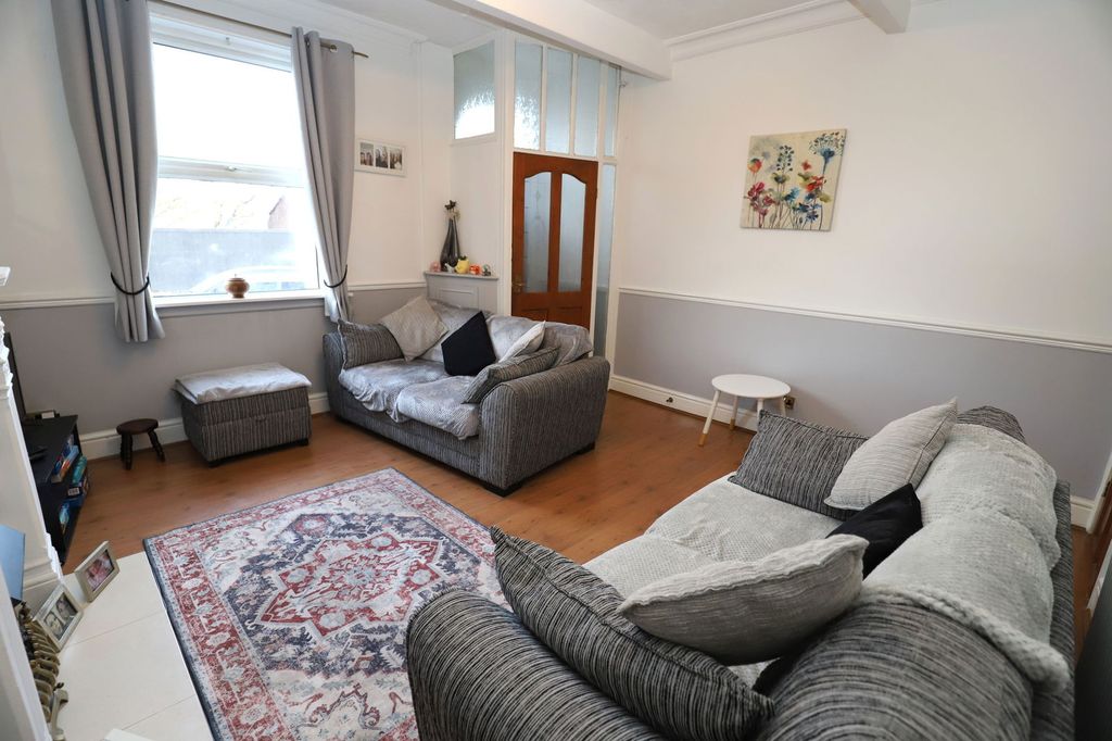 Property photo 3 of 26