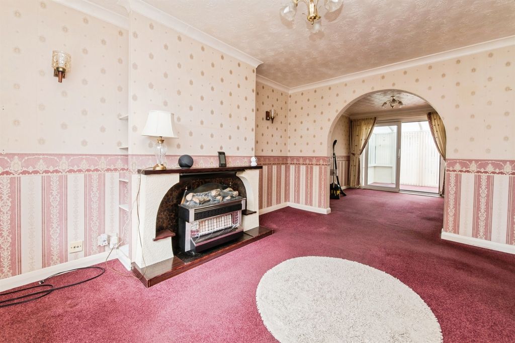 Property photo 3 of 17