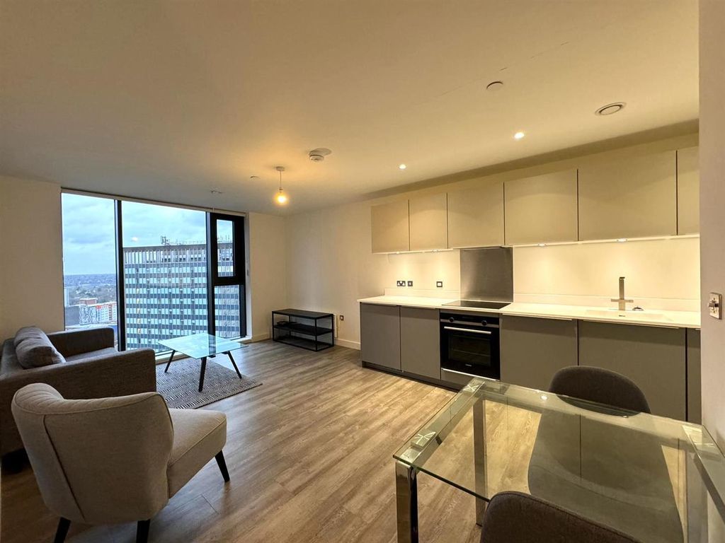 Property photo 2 of 14 Living Area Pic 5.Jpg