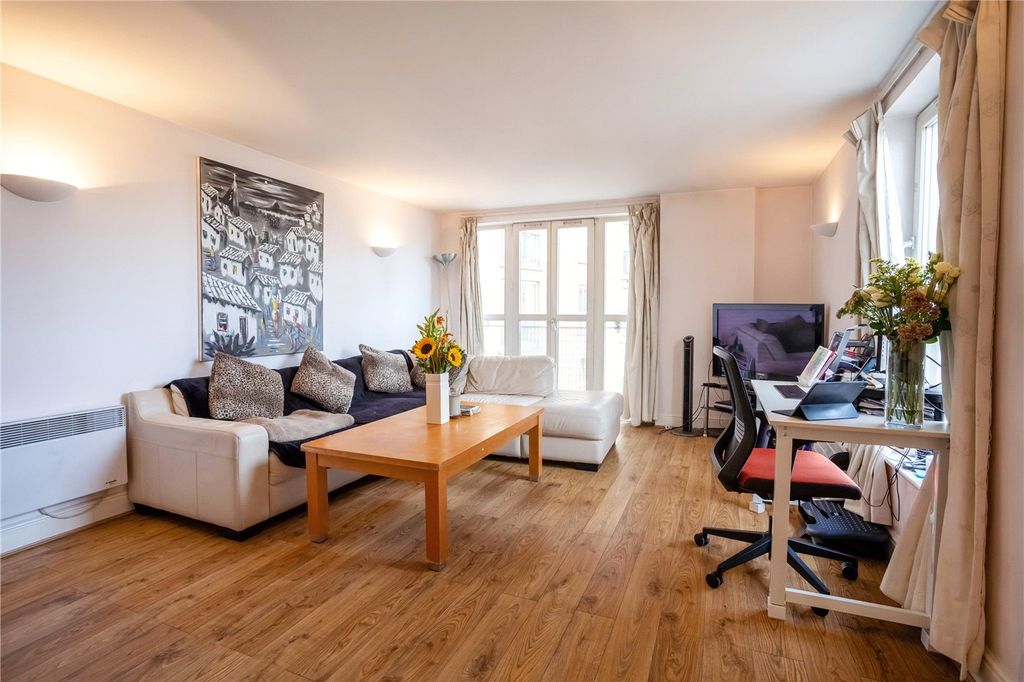 Property photo 2 of 13 Picture No. 01