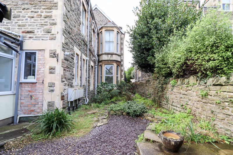 Property photo 3 of 12 Garden