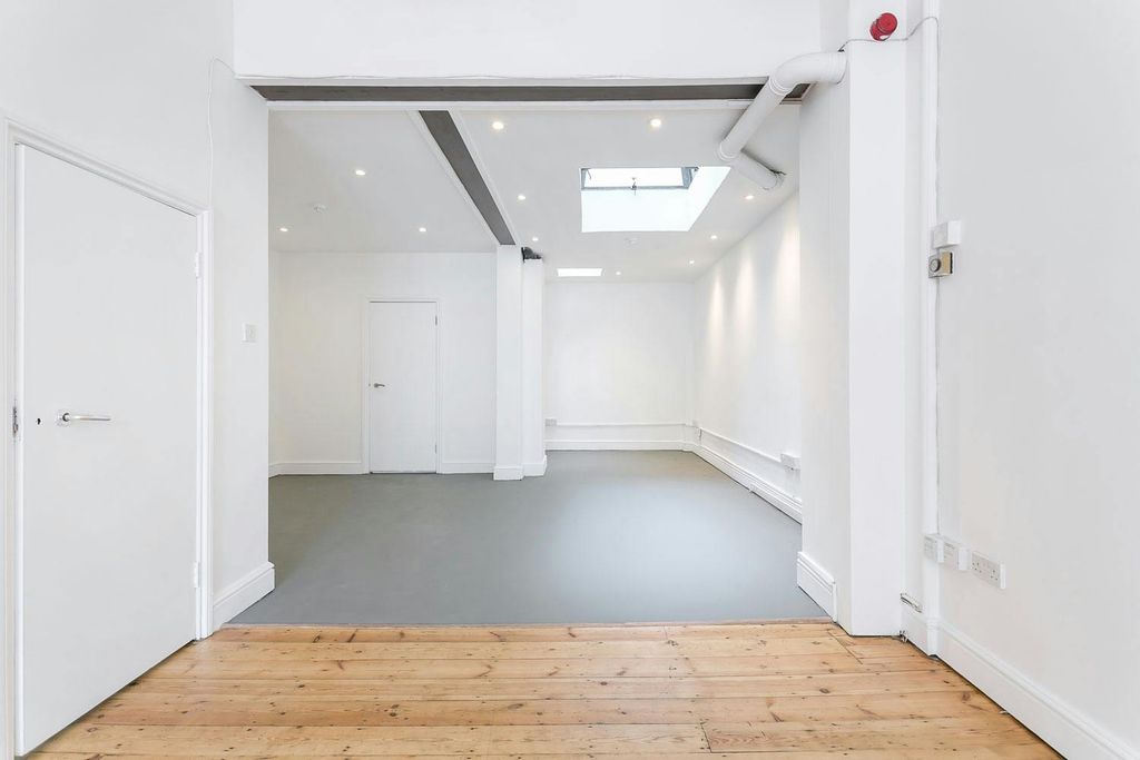 Property photo 3 of 14 70Paulstreetec2A4Nashoreditcholdstreetofficestudiohqinternal25Dominionlondon.Jpg