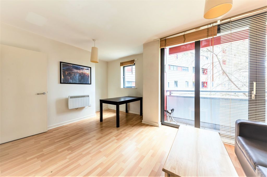 Property photo 2 of 8