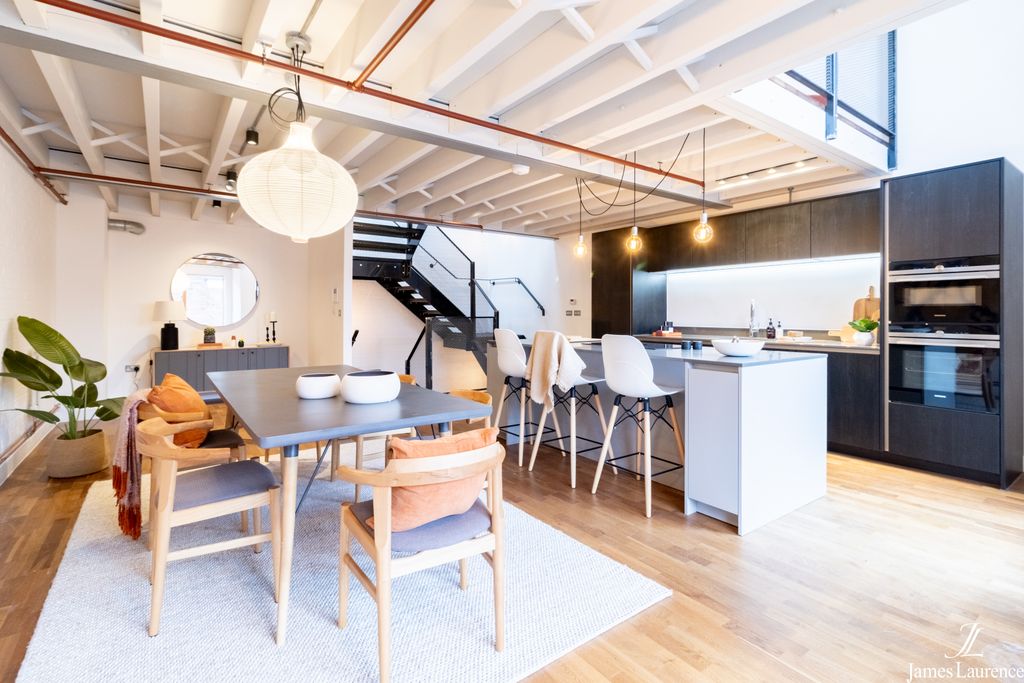 Property photo 2 of 36 8X1A4467-Hdr