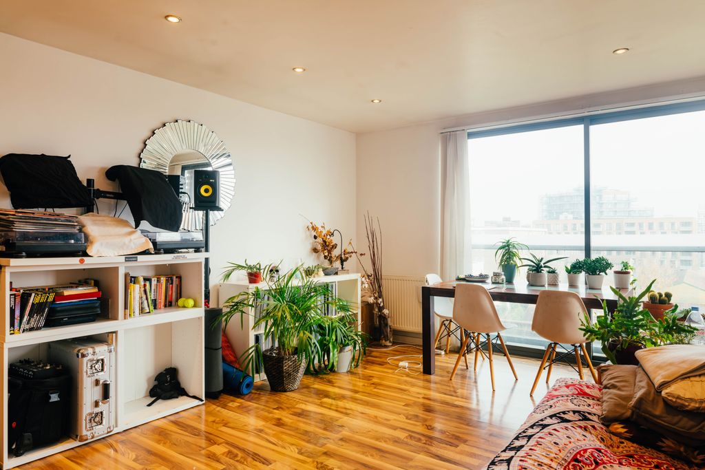 Property photo 2 of 19