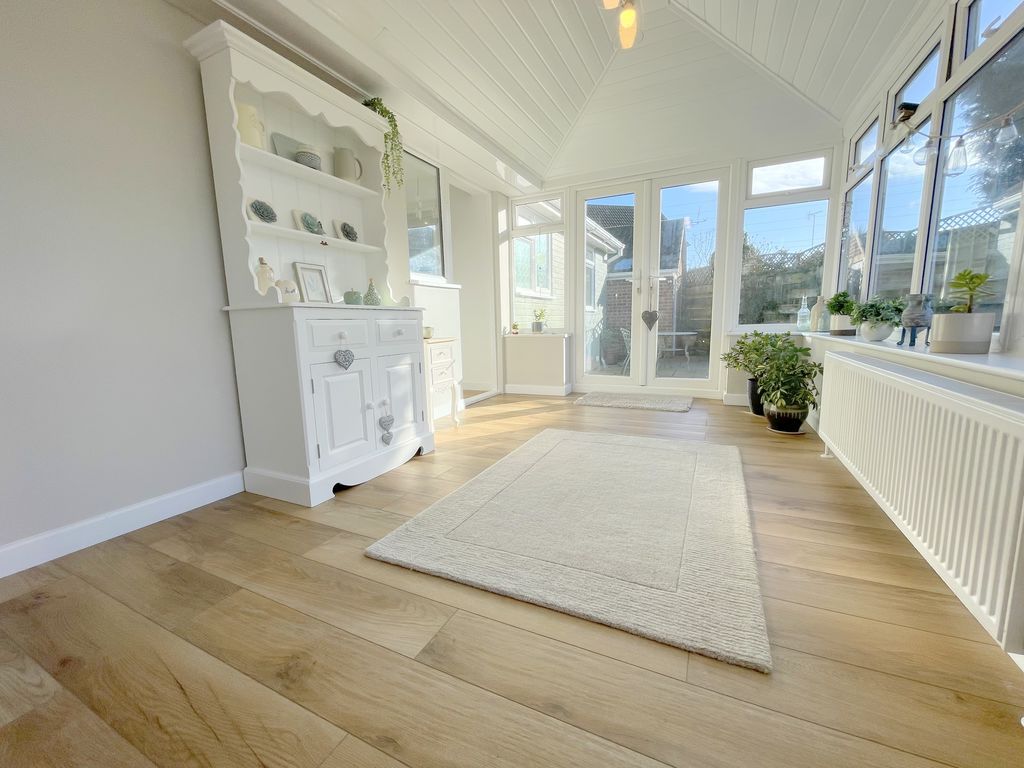 Property photo 3 of 15 Caroline Close