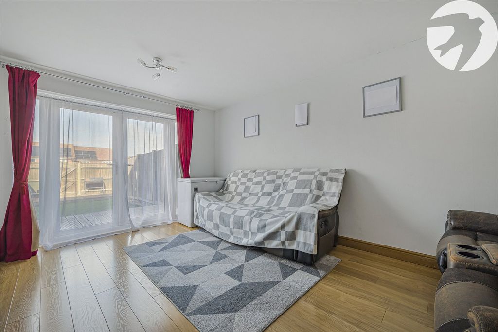 Property photo 3 of 26 Living Room