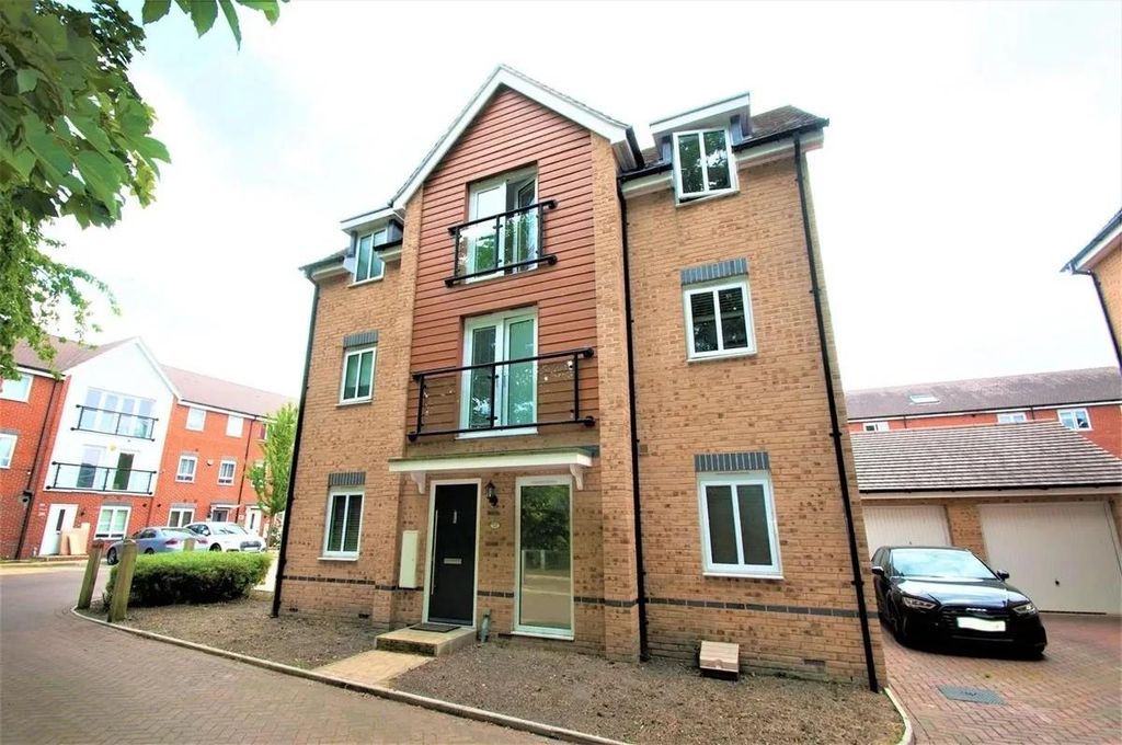 Property photo 1 of 13 Front Facia.Jpg