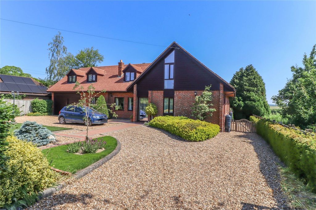 Property photo 3 of 28 Picture No. 43