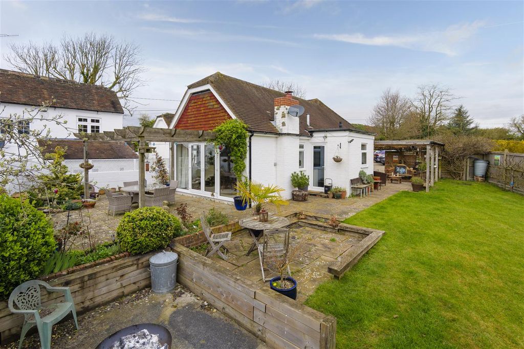 Property photo 2 of 29