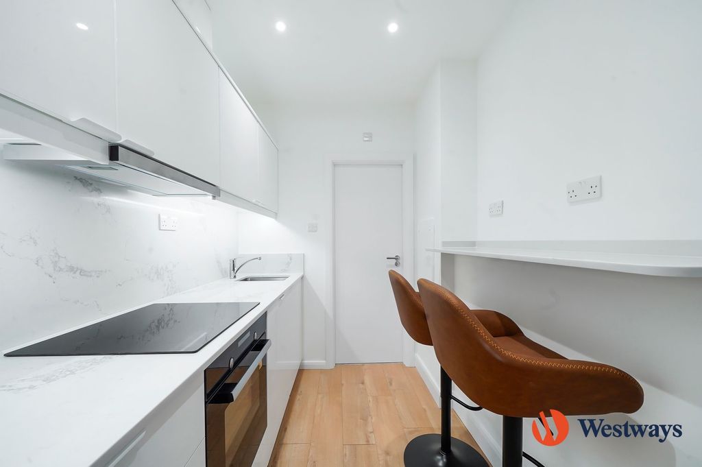Property photo 1 of 9 Kitchen