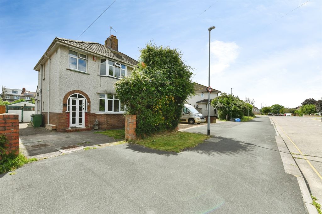 Property photo 1 of 24