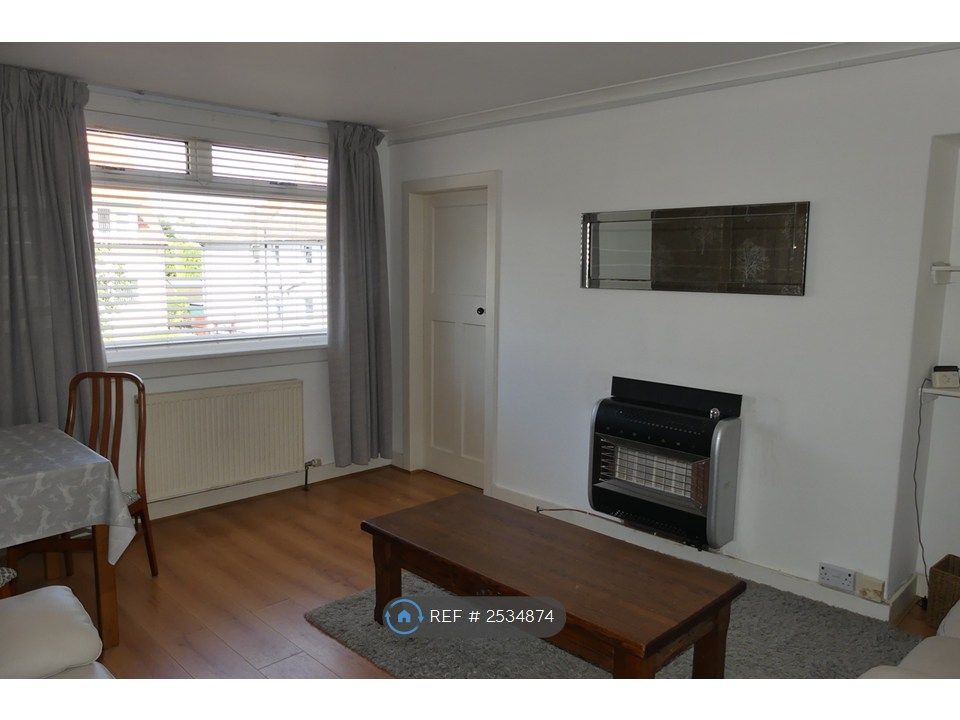 Property photo 1 of 13 Lounge