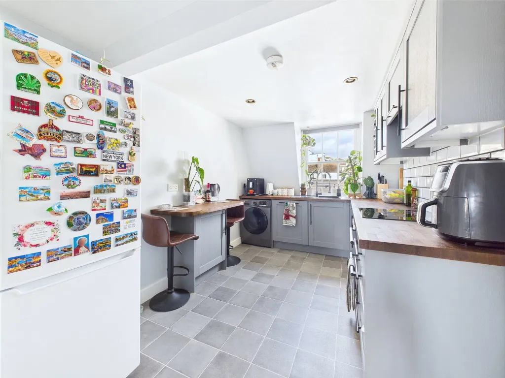 Property photo 3 of 15 Cam03987G0-Pr0073-Still001_1745655129097