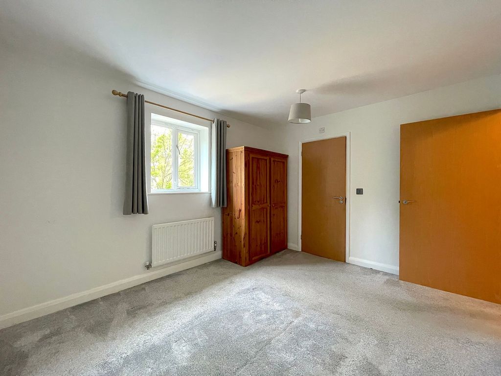 Property photo 3 of 13 Bedroom One (1)