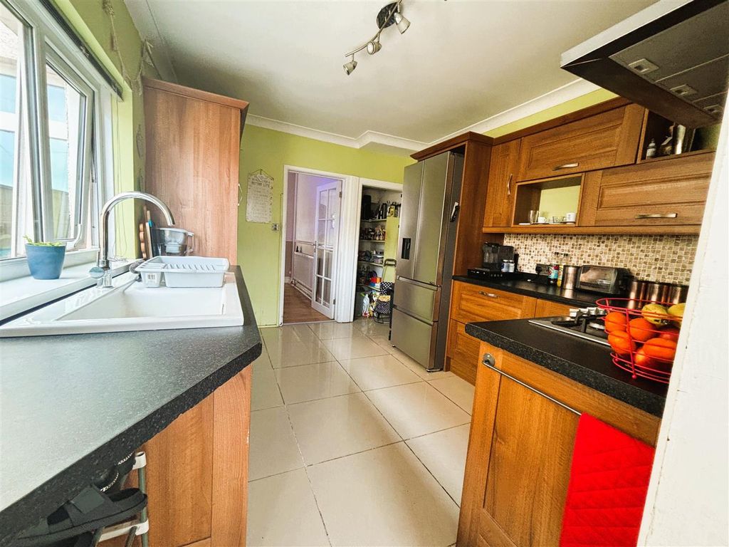 Property photo 3 of 17 17.Jpg