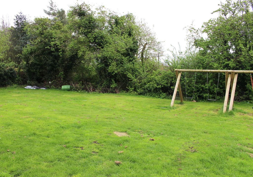 Property photo 2 of 4