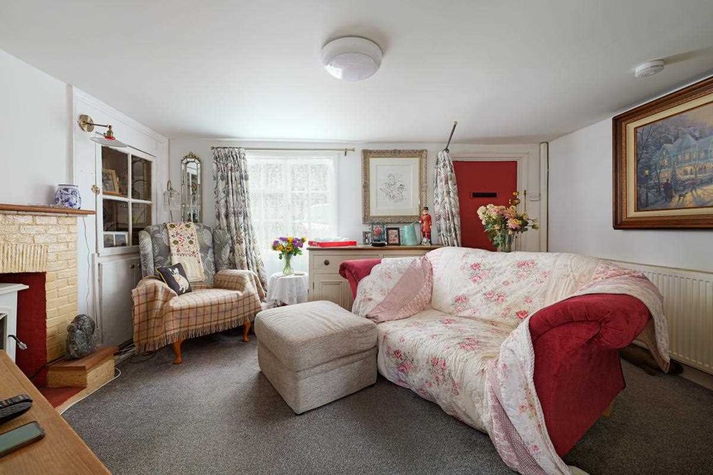 Property photo 2 of 9