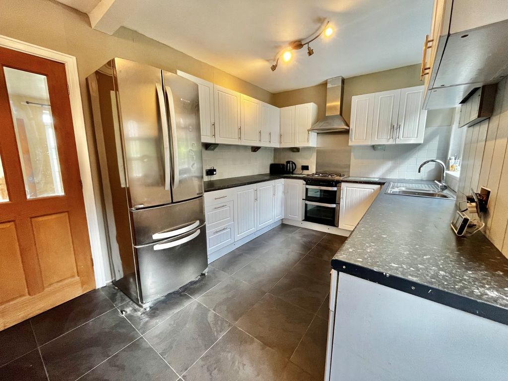 Property photo 2 of 17 Picture No. 37
