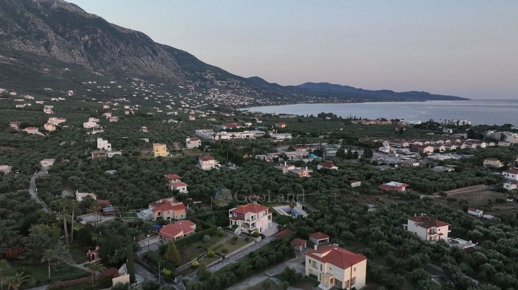 Property photo 3 of 47