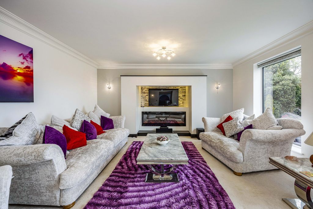 Property photo 3 of 24