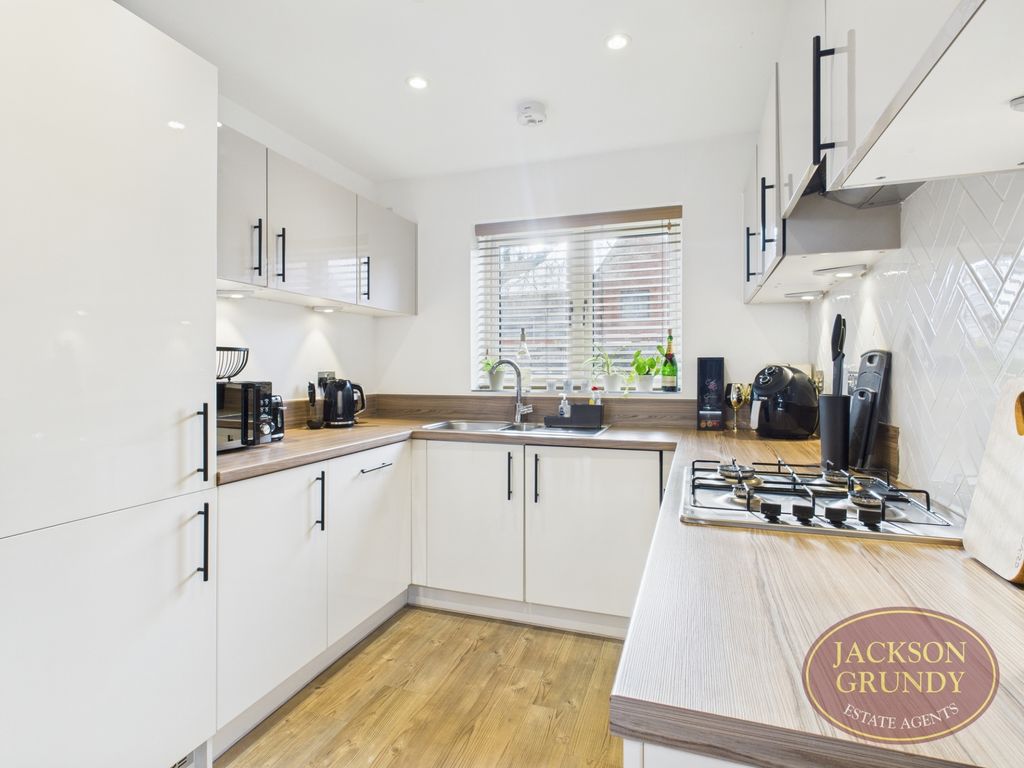 Property photo 2 of 12 Rievaulx Way