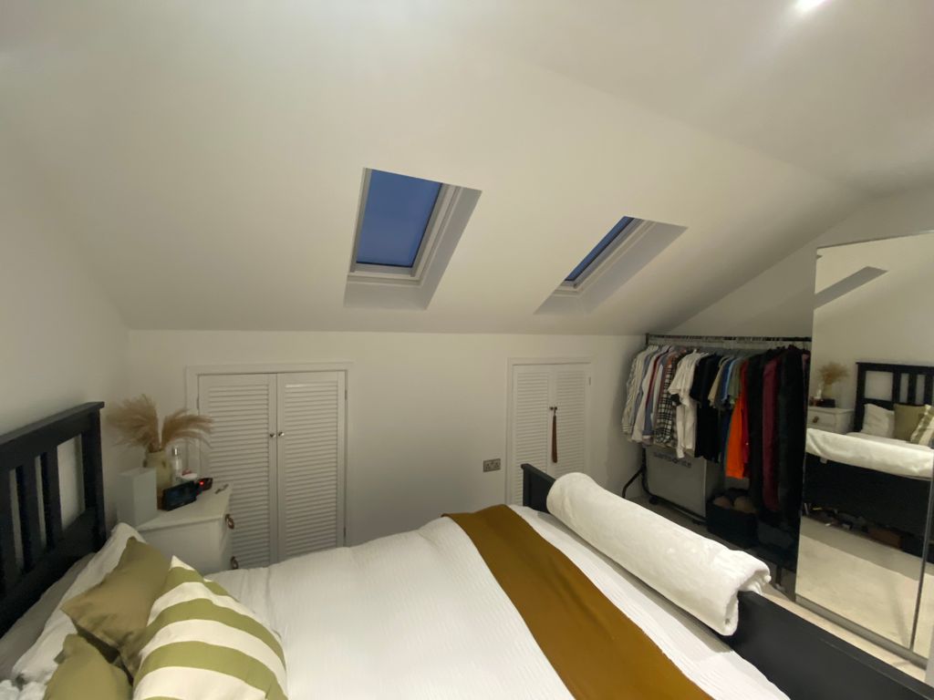 Property photo 2 of 9 Bedroom 1