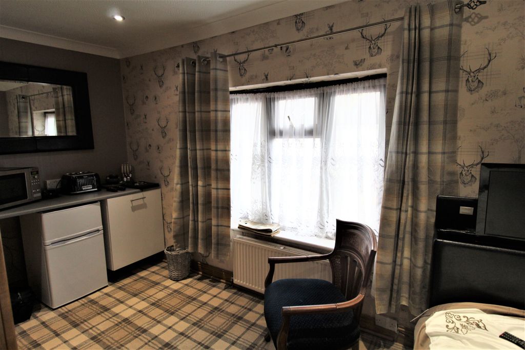Property photo 2 of 5