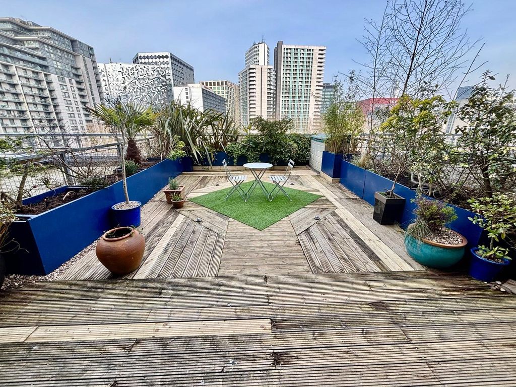 Property photo 2 of 19 Picture No. 04