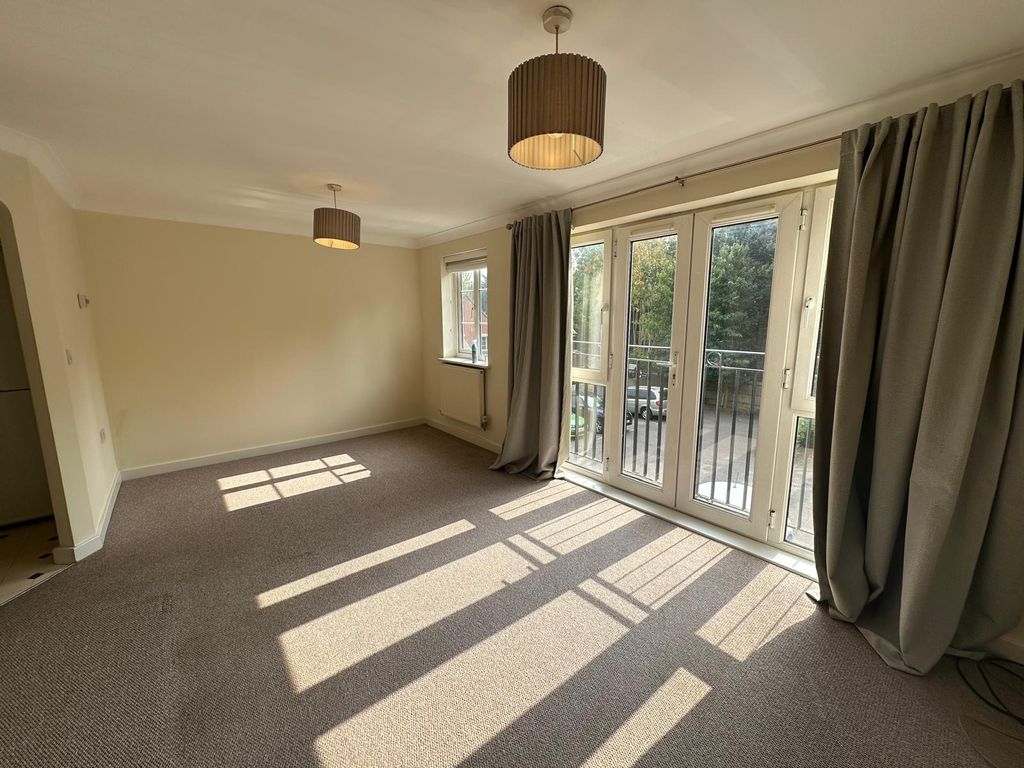 Property photo 2 of 11 Image