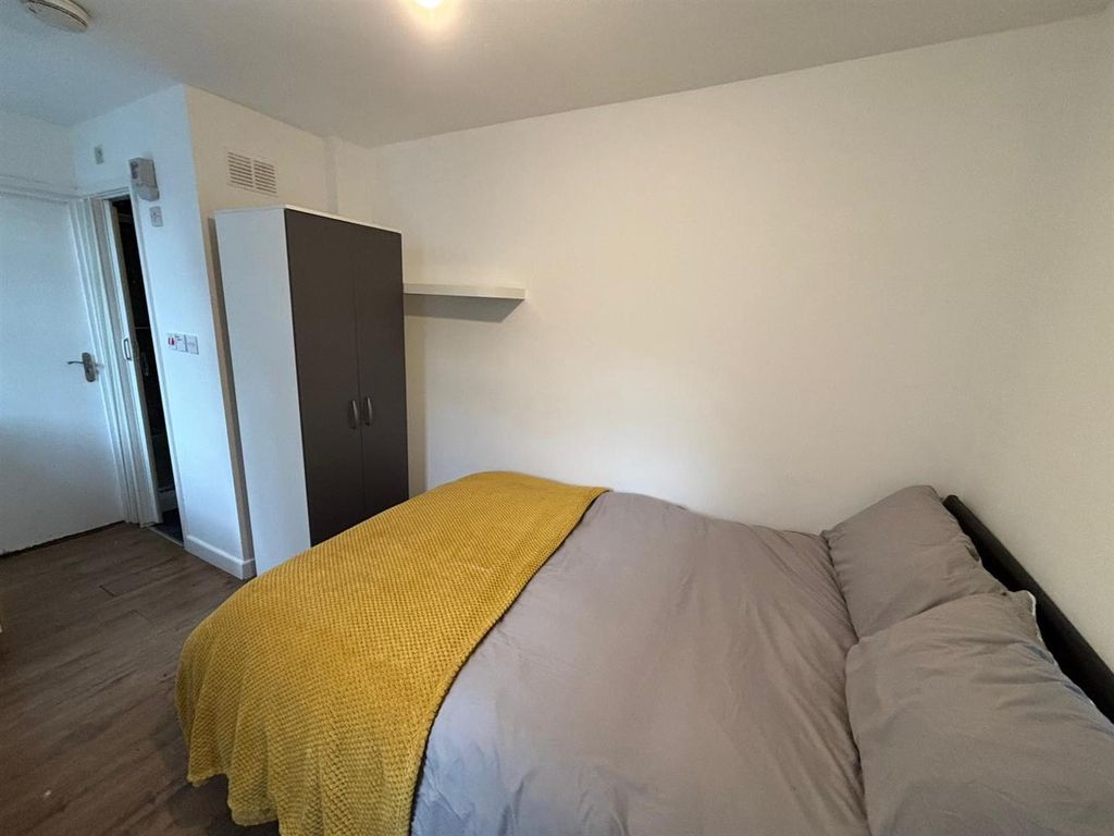 Property photo 1 of 6 Uawksl7Gy0Ax2Pry0Uer9W.Jpg