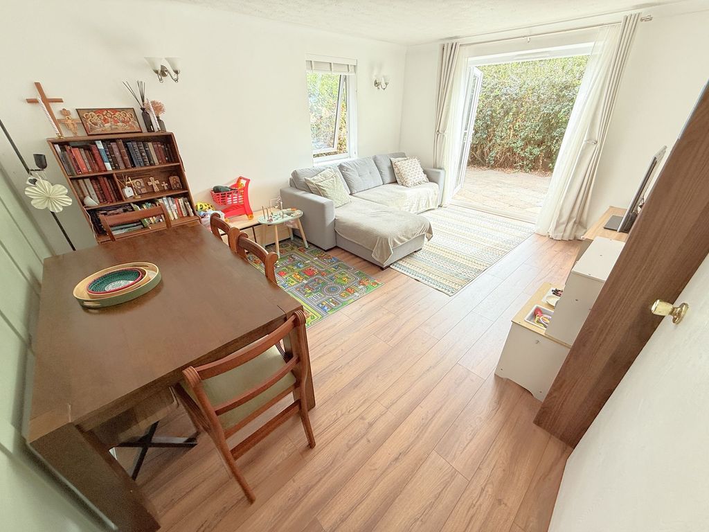 Property photo 3 of 11