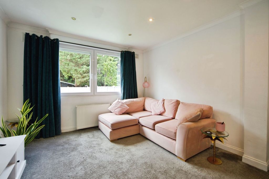 Property photo 1 of 21 Open Plan Living