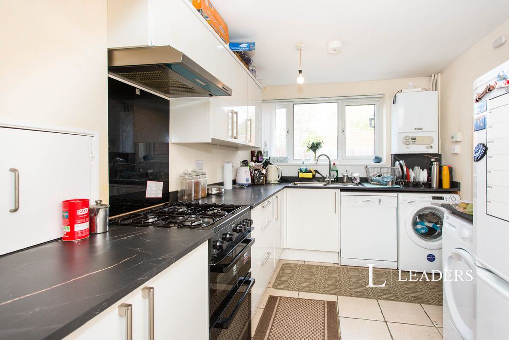 Property photo 3 of 12 117