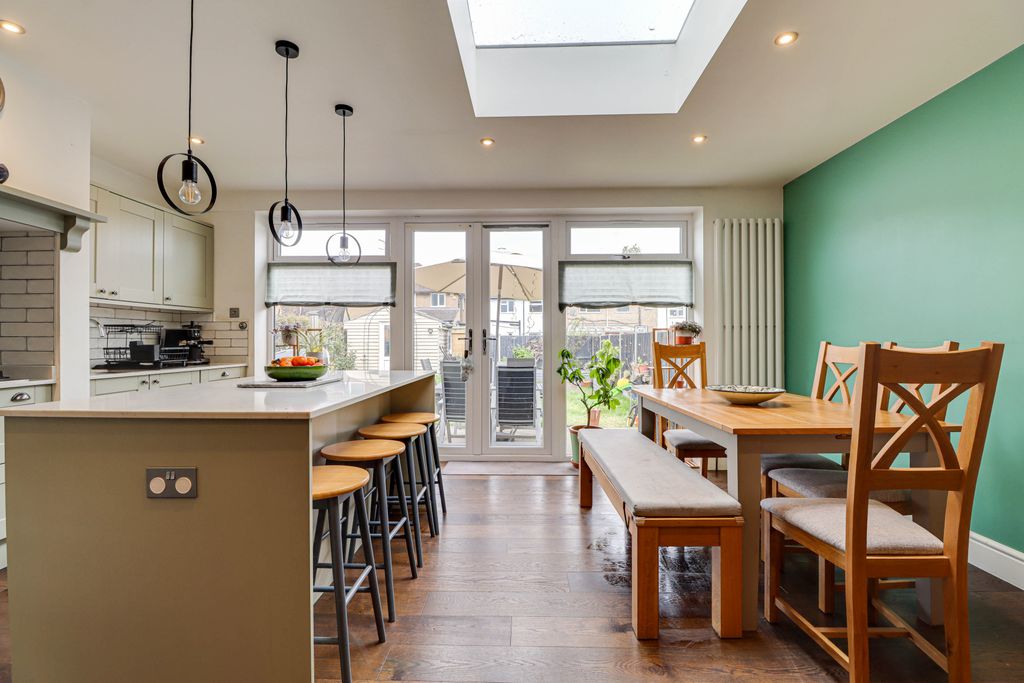 Property photo 3 of 16 Kitchen/Dining