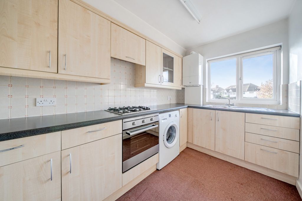 Property photo 3 of 12 1385311-12-6929c8...