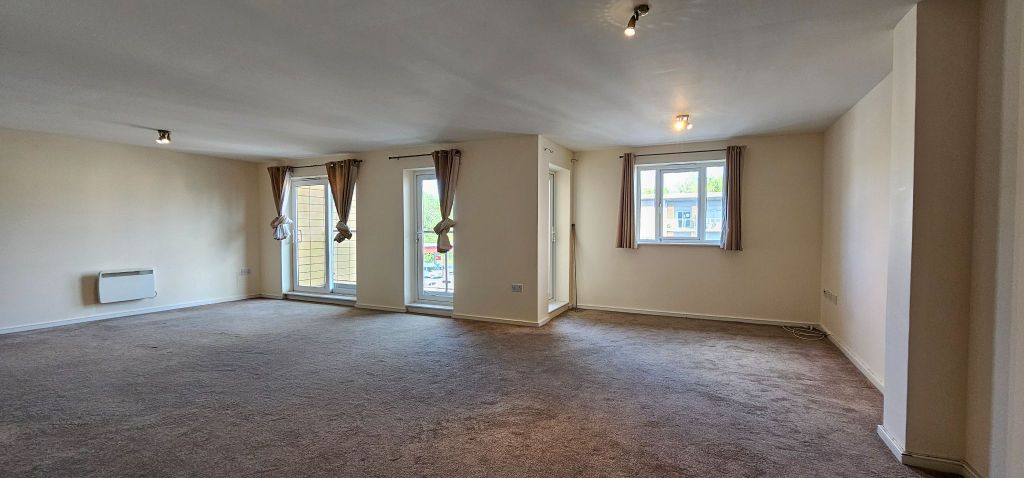 Property photo 2 of 13 Main Lounge