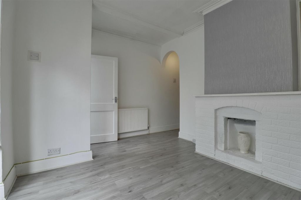 Property photo 3 of 15 2A44180B-79Ca-4106-B4C5-21F437Ead34F_1_201_A.Jpeg