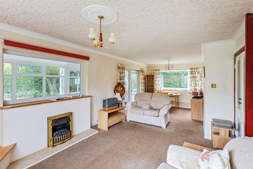 Property photo 3 of 24