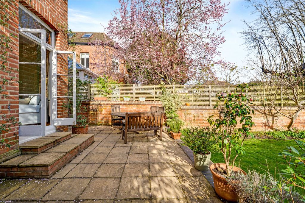 Property photo 2 of 17 Picture No. 26