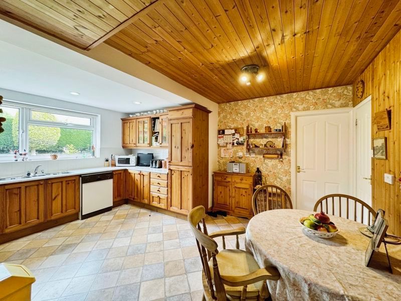 Property photo 3 of 13 Photo 11