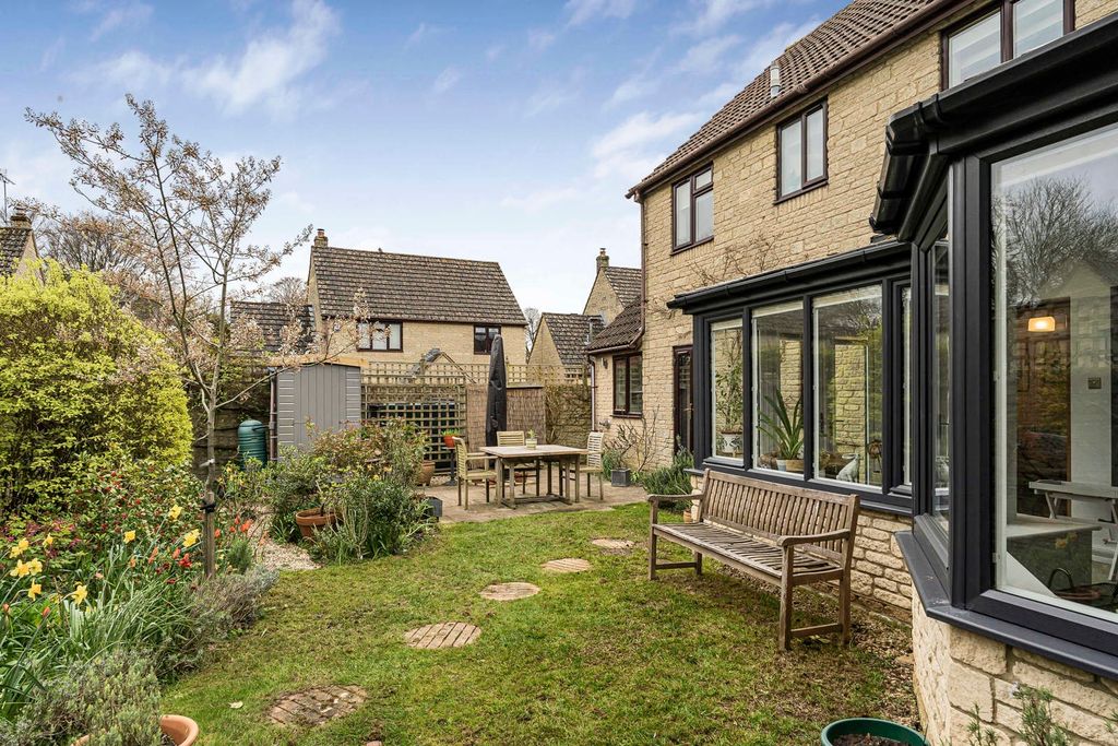 Property photo 2 of 20 Rear Garden