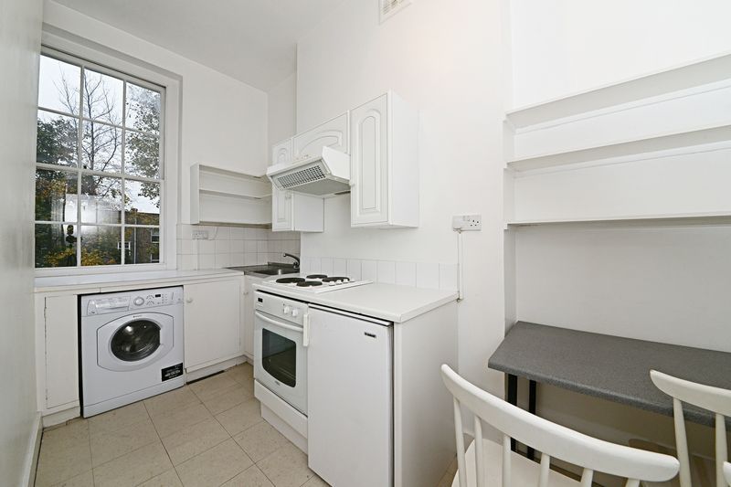 Property photo 2 of 4 Kitchen