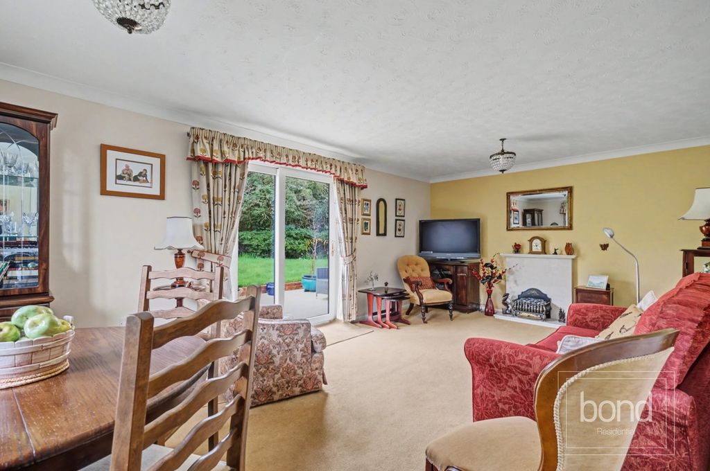 Property photo 3 of 11