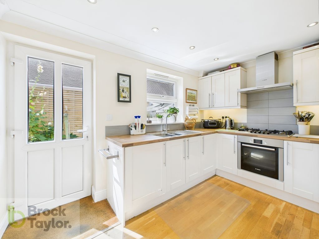 Property photo 3 of 25 03