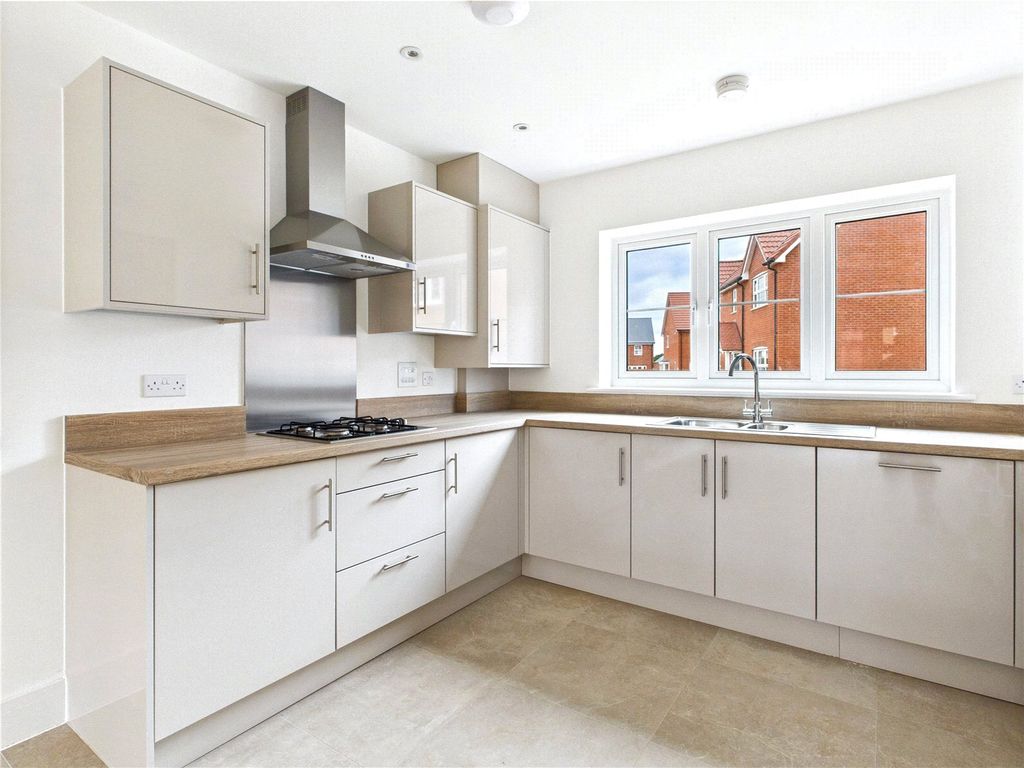 Property photo 2 of 12 Picture No. 24