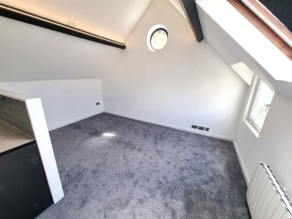 Property photo 3 of 10 3F3bbc9d-A553-49A2-8315-B8F26B22Fd69.Jpg