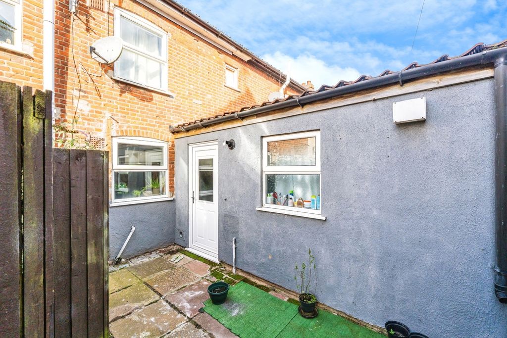 Property photo 1 of 11 Photo